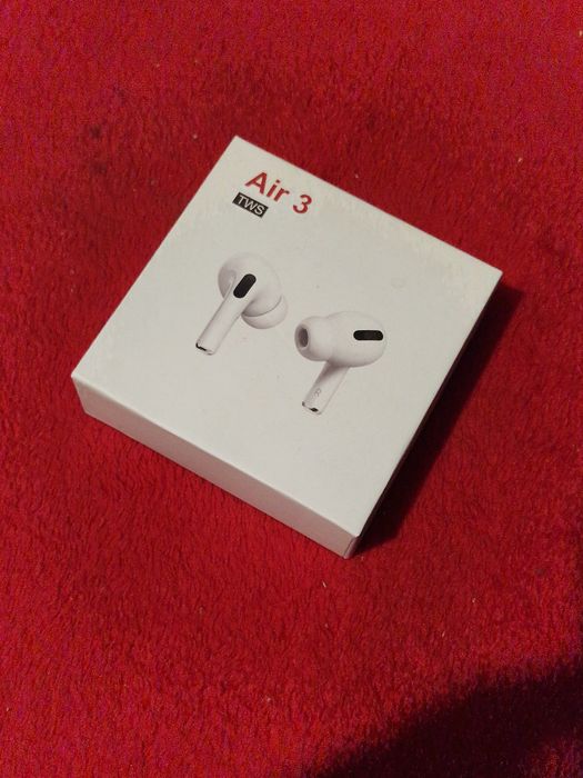 Casti audio wireless. Se conectează doar o casca