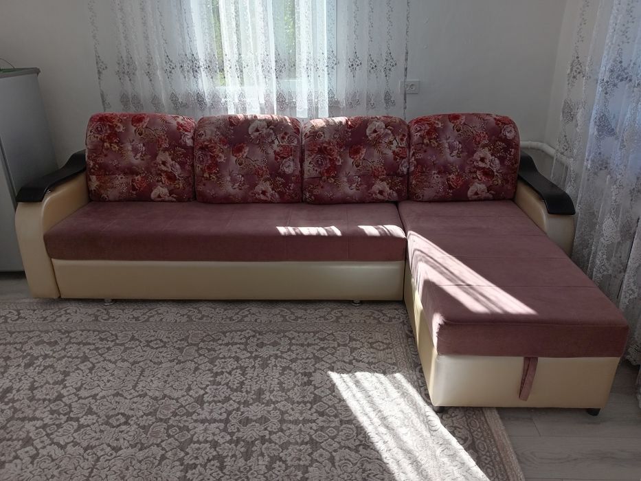 Продам  СРОЧНО! ТОРГ! диван б/у в хорошем состоянии