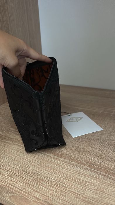 Portfard gentuța elegant cu particule sclipitoare Versace Atelier NOU
