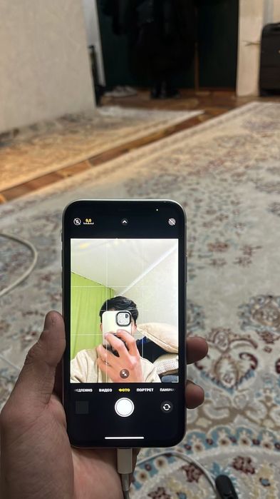 продам Айфон 11