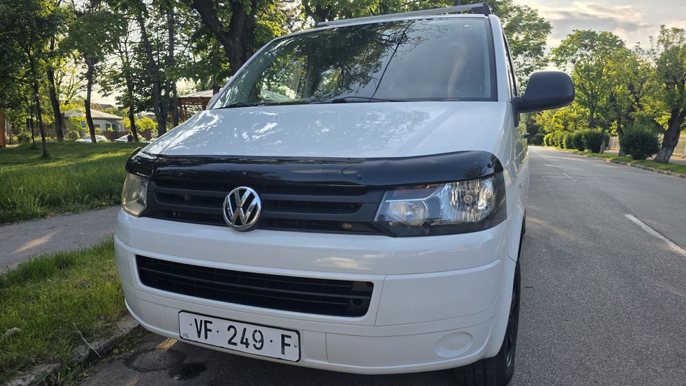 Volkswagen Transporter T5 2.0 TDI * An 2013 * 5 Locuri  * Extralung * Autoutilitara N1 * Euro 5 * Cutie Manuala