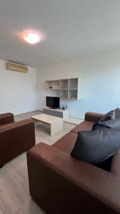 тристаен апартамент