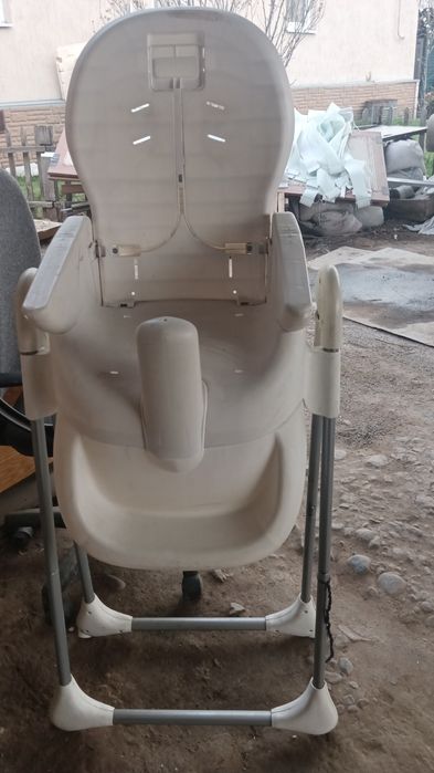 Детский столик для кормление