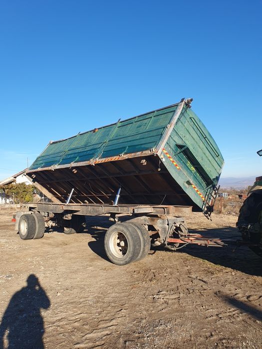 Самосвално ремарке 12т. 28куб.