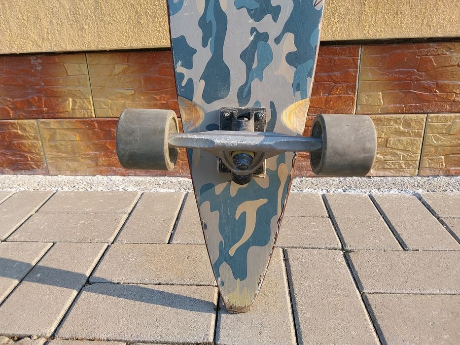 Longboard personalizat – model unic, cumpărat din SUA, complet echipat
