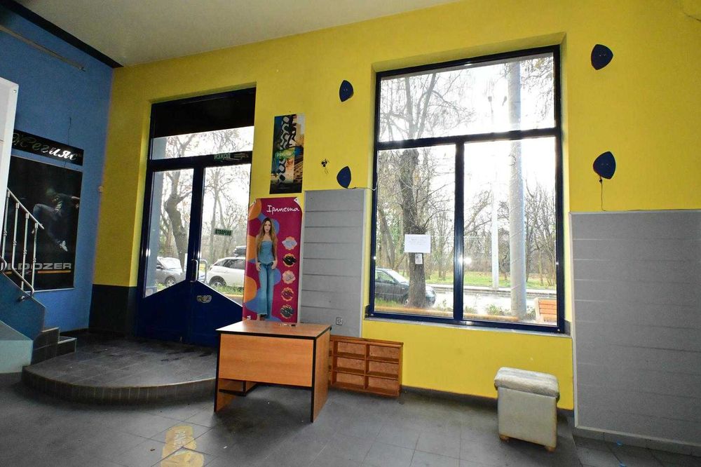 Кафе-сладкарница в гр. Перник, кв. Изток