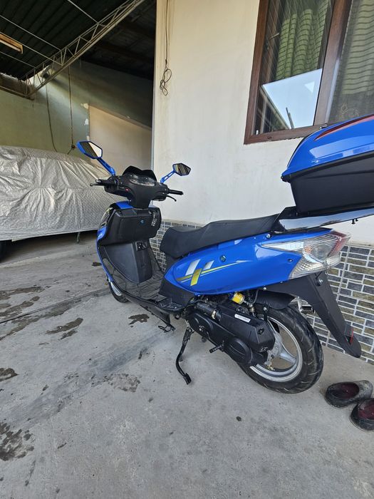 Продается новый скутер Лифан