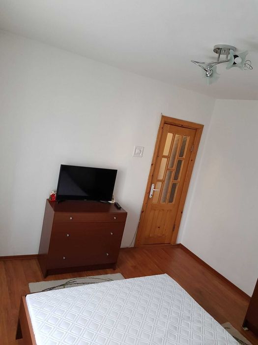 Inchiriez camera in apartament de 3 camere pentru un baiat - SUD