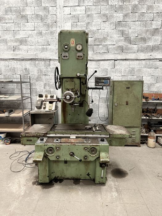 Продавам  Фреза-2000€  Кординат - 3000€