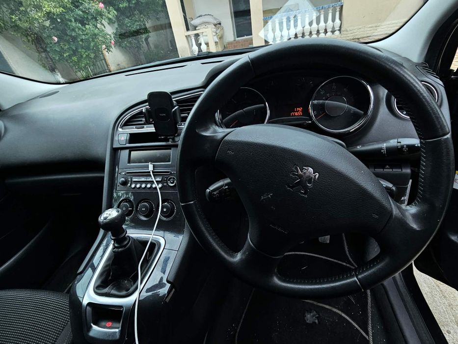 Vând Peugeot 5008 1.6 HDI