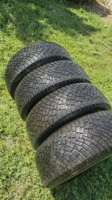 Продам два комплекта резины 265/65 R17