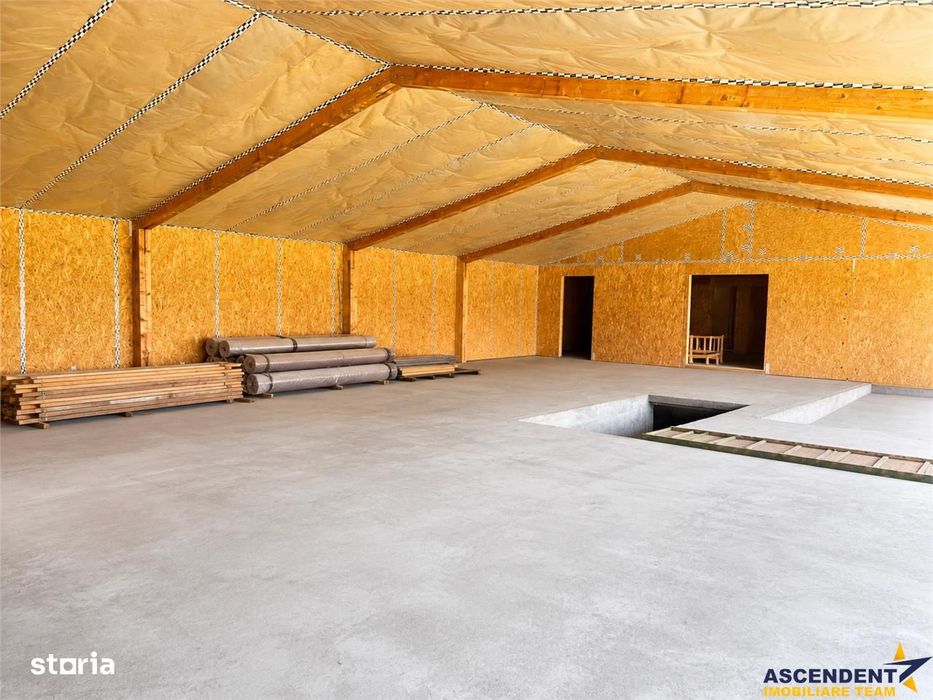 Casa individuala+cladire multifunctionala, 3.300mp teren,foisor,iaz,po