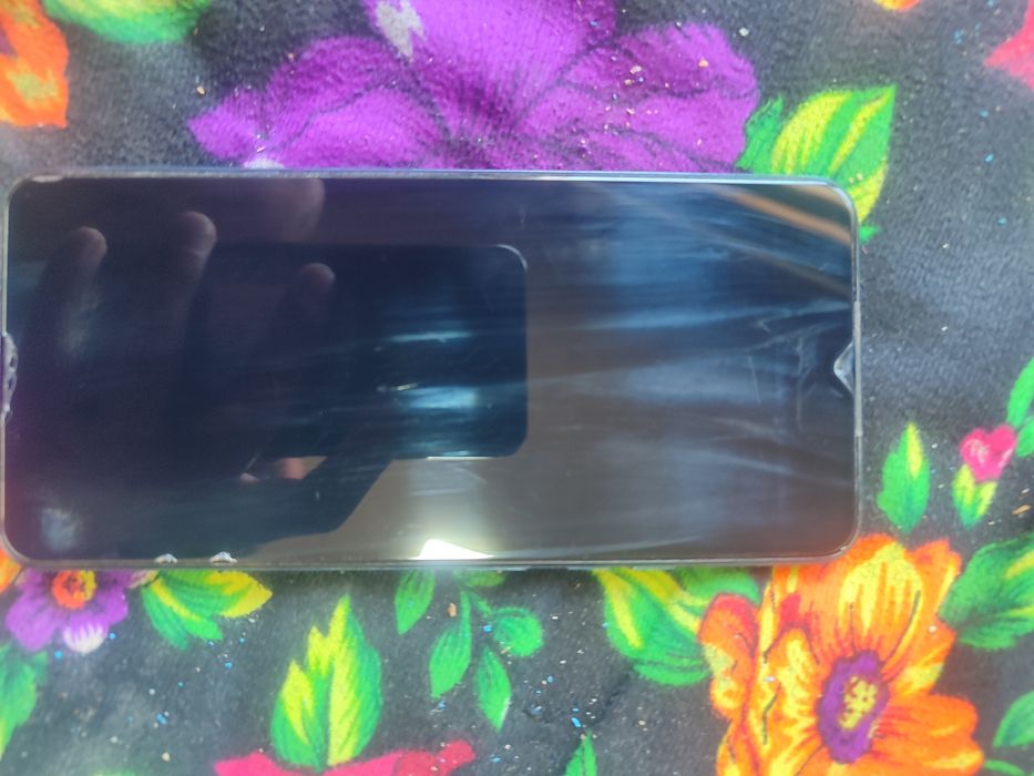 Tecno Spark 7 telefon ishlashi zur zaryad 2 kunga yetadi