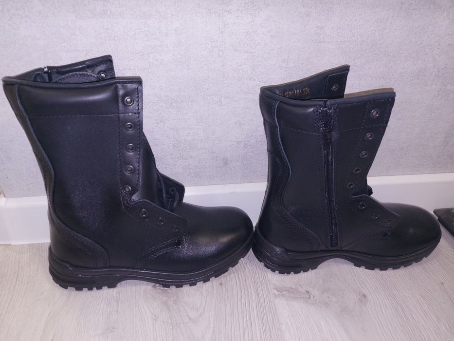 Берцы чёрные кожанные