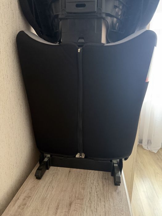 Автомобильное кресло