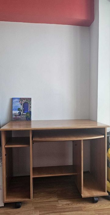 Vand birou PAL, culoarea lemnului, cu suport tastatura extensibila