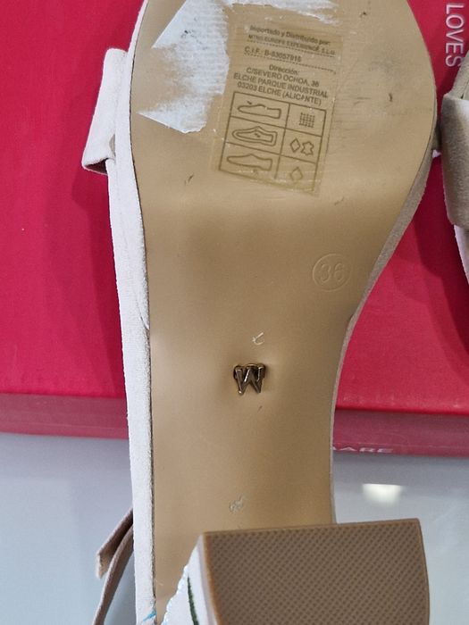 Дамски сандали с висок ток