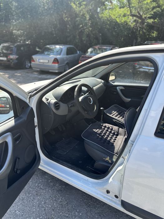 Dacia Sandero 1.2 НА ЧАСТИ