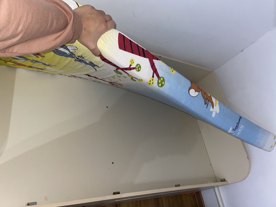 Детская кровать белого цвета