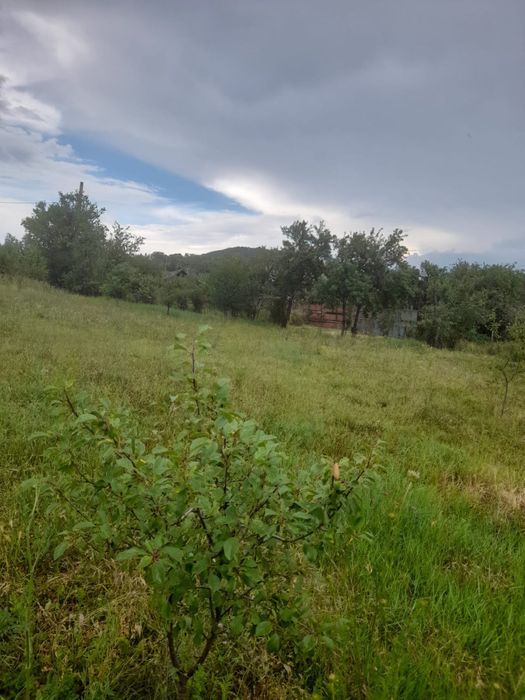 Casă de vânzare!