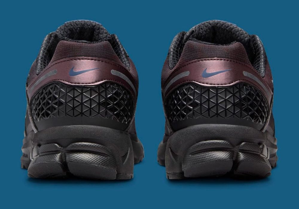 Nike vomero 5 metallic burgundy 42 si 42.5 originali