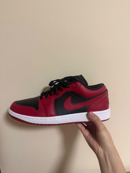 Nike jordan 1 low