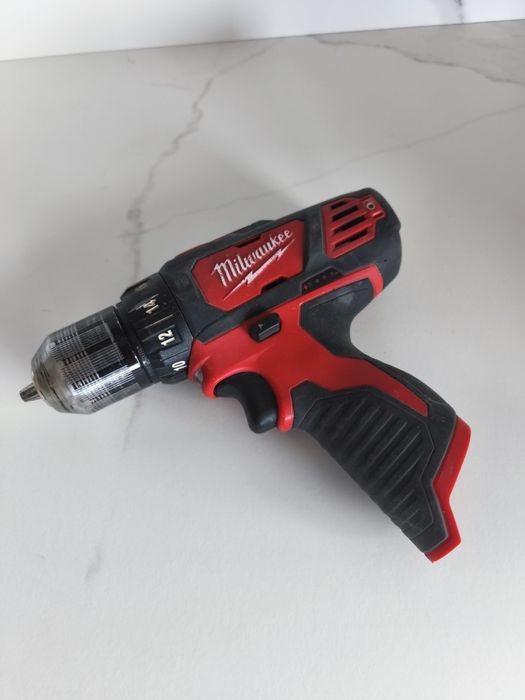 Milwaukee M12 BDD - Акумулаторен винтоверт 12V