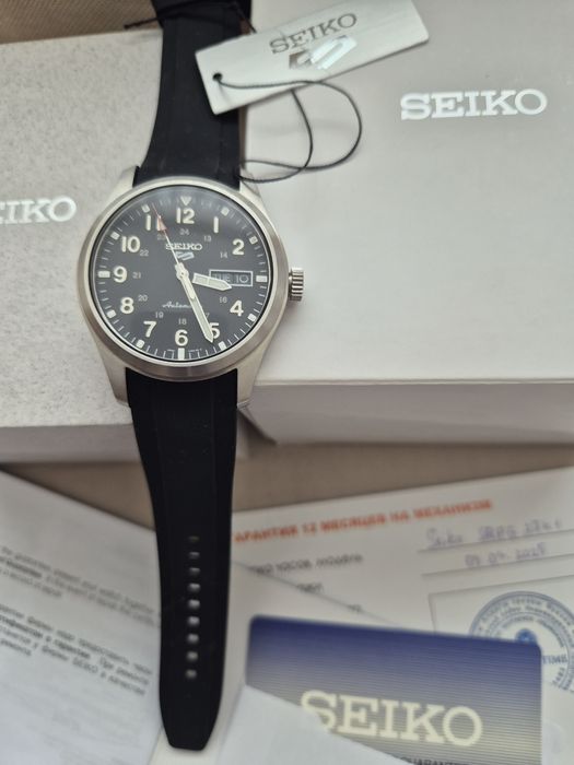Механические часы Seiko.