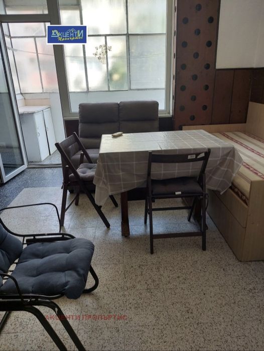 Продавам 3стаен апартамент