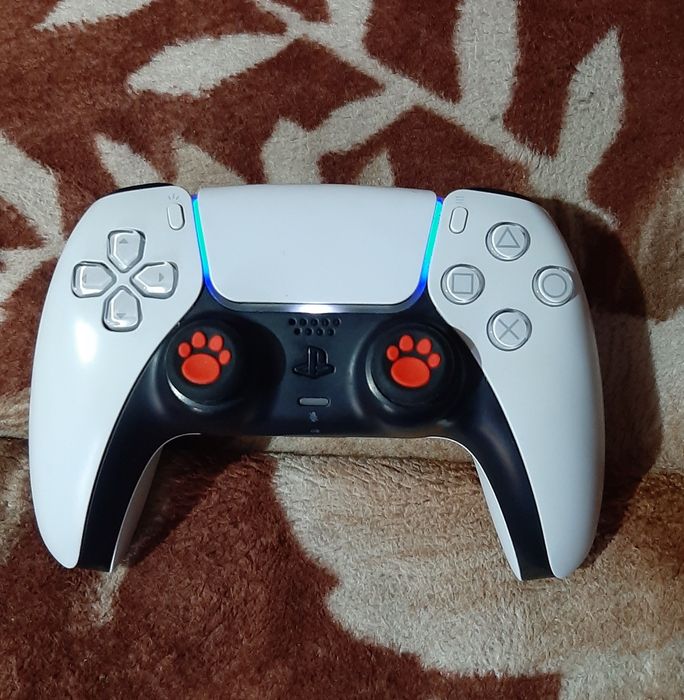 Vand maneta în stare buna PlayStation 5