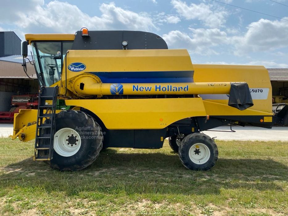 Combina New Holland TC 5070