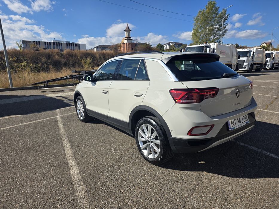 VOLKSWAGEN T-Roc 2023 — imagine 3
