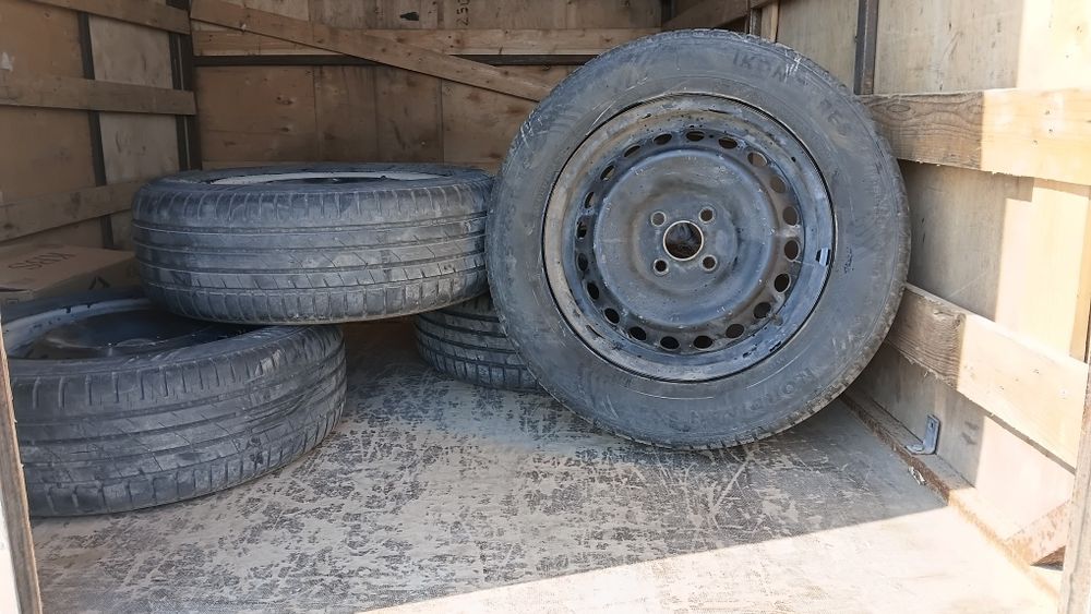 Покрышки с дисками  195/65R15