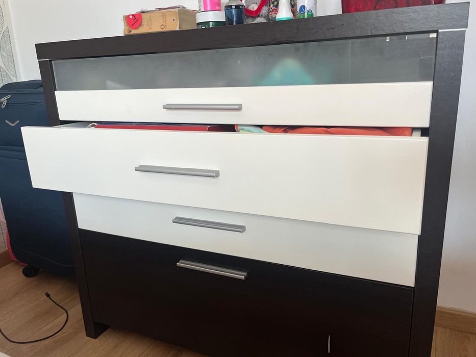 Comoda + Comoda inalta Mobexpert - set wenge / alb lucios - 450 lei ambele