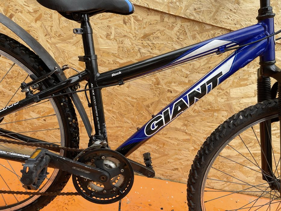 Bicicleta giant rock cadru aluminiu marimea xs roti 26”