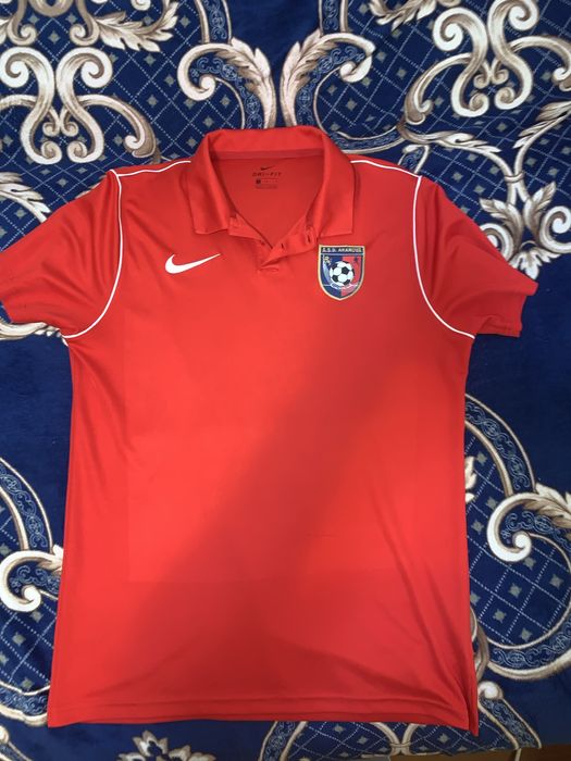 Tricou Nike in stare foarte buna