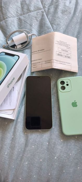 Продам iPhone 12