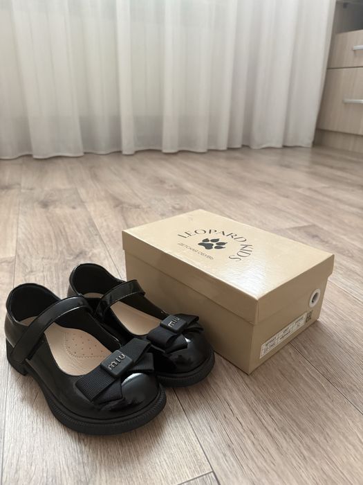 Продам туфли на девочку!