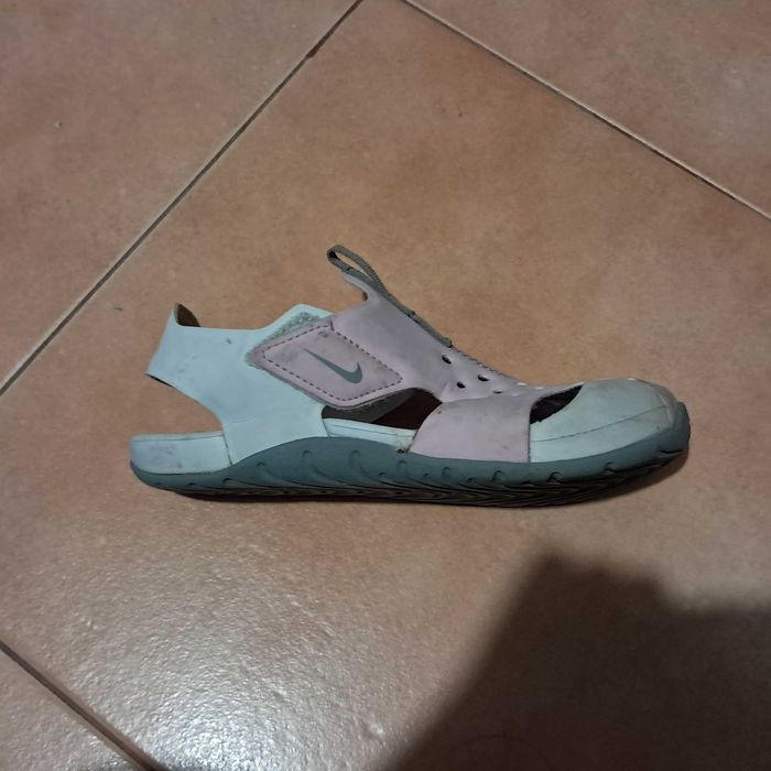 Продавам NIKE Сандали SUNRAY PROTECT в отлично състояние