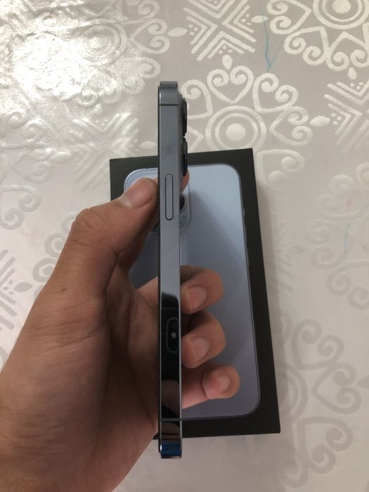 Продам 13 pro 256 gb с гарантией