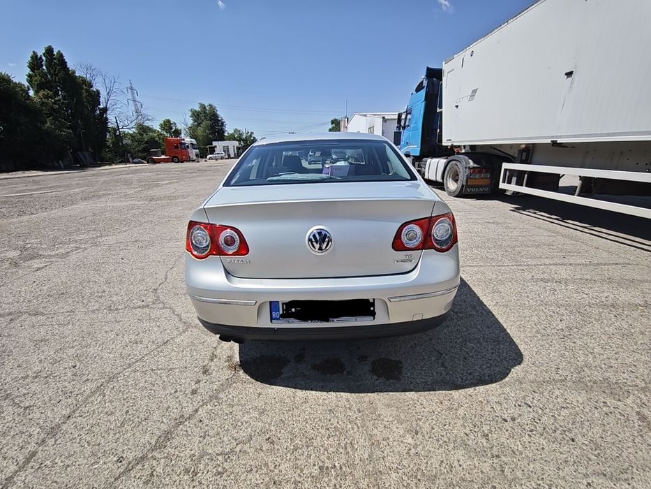 VOLKSWAGEN Passat 2010 — imagine 4