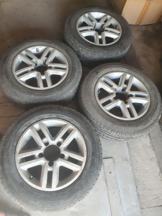 Колёса шины(новые) с дисками комплект