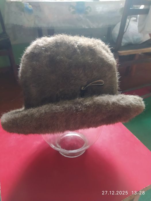 Продам дамскую шляпку. Искусственный мех.