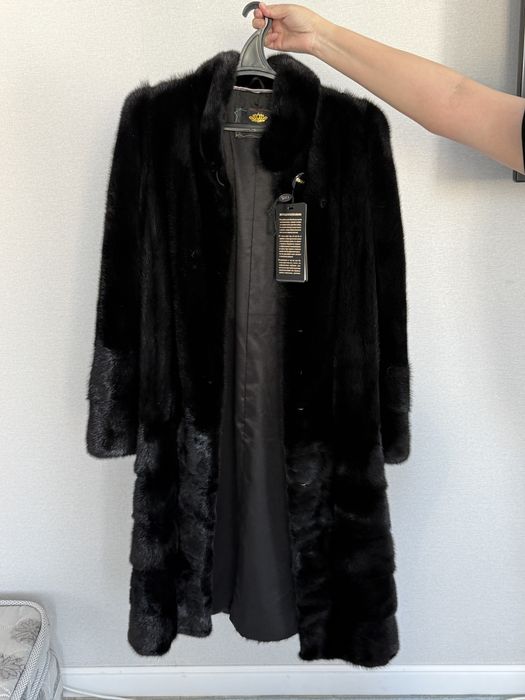 Продаю норковую шубу