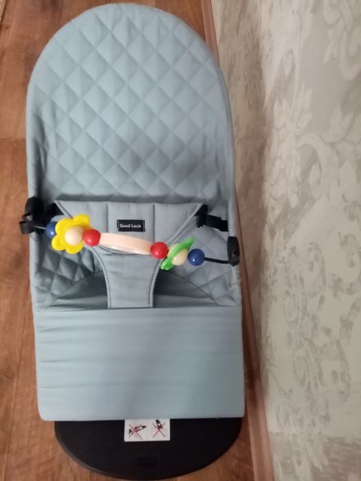 Продам детский шезлонг