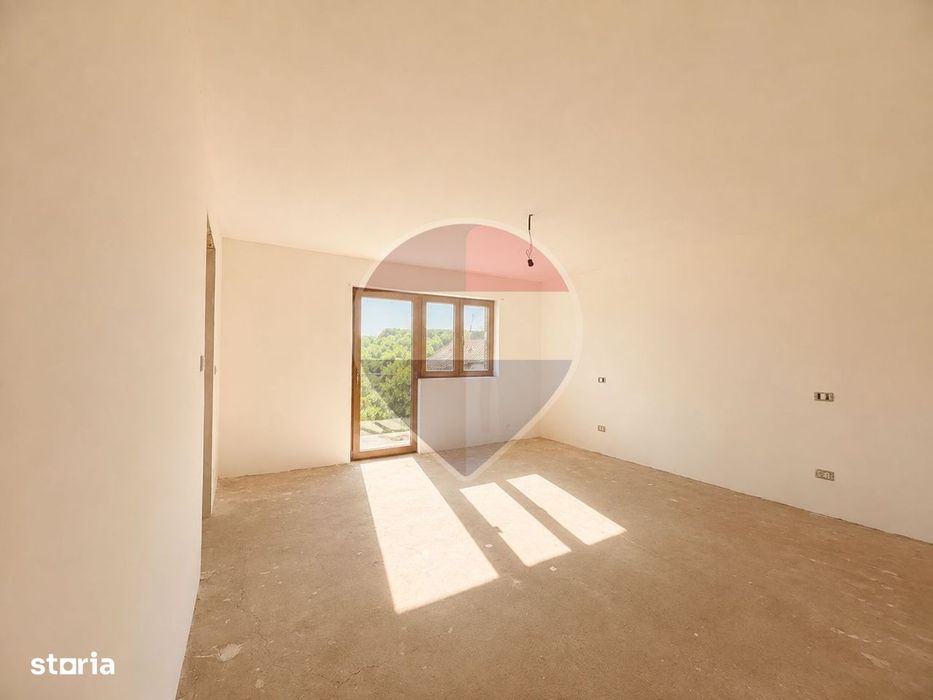 Casa cu 6 camere de vânzare în Negri jud. Bacau / posibilitate duplex