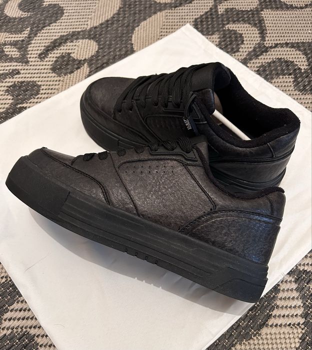 Продам кроссовки от Zara