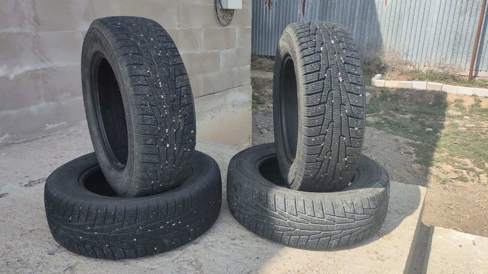 Комплект қыстық дөңгелектер сатам