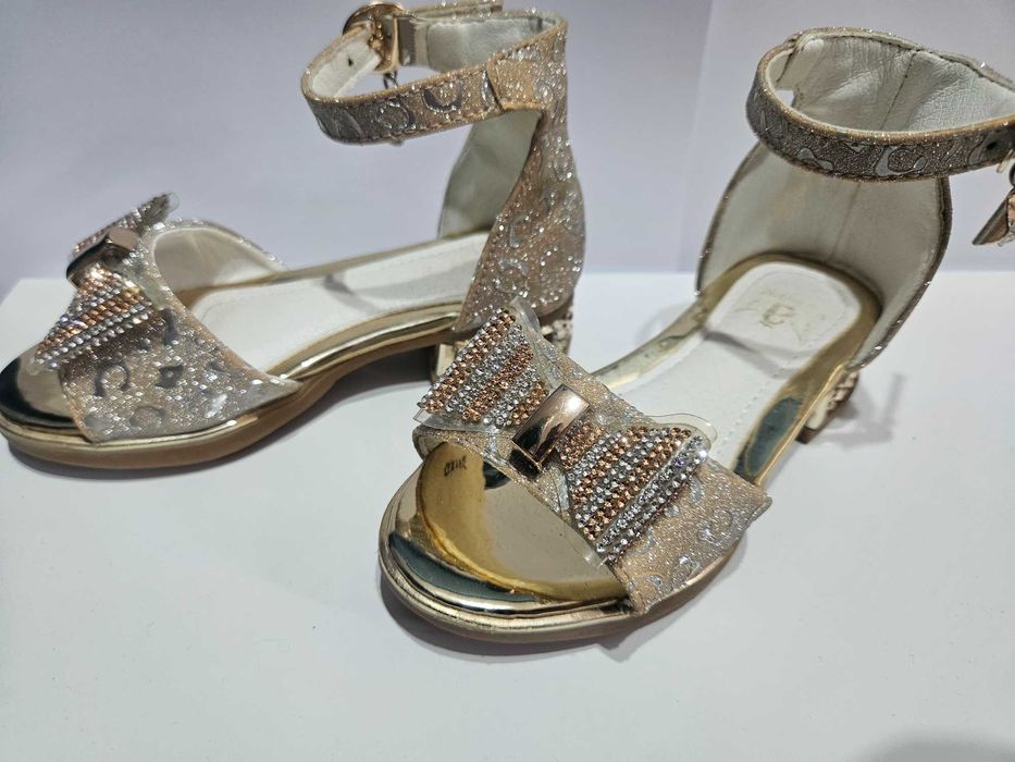 Официални детски сандали