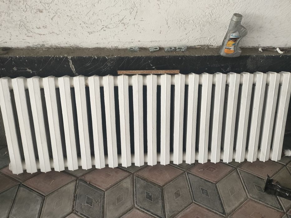 Продам чугуный батарея